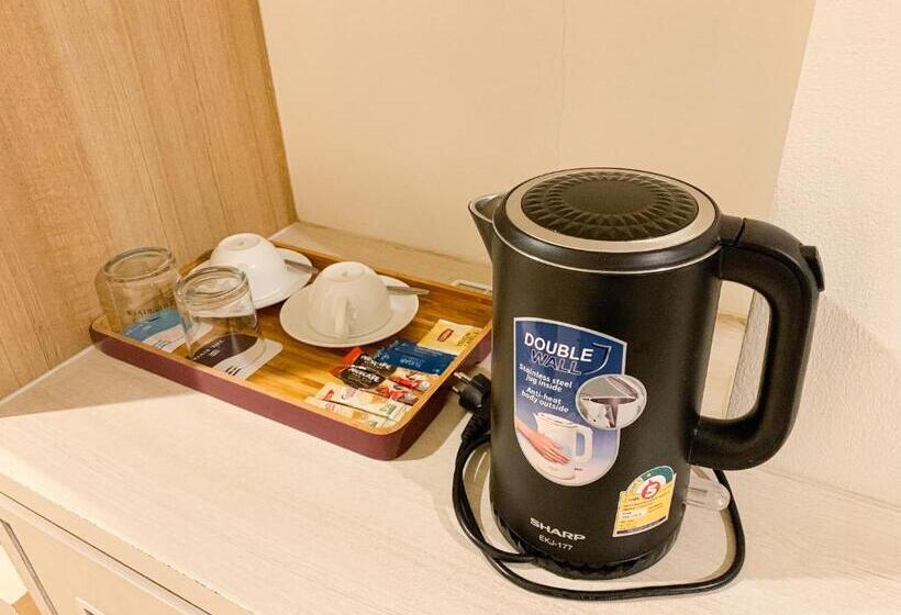 디럭스 룸, The River