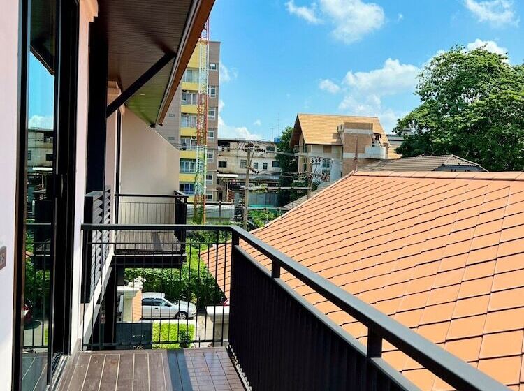 Люкс, Yotaka Bangkok