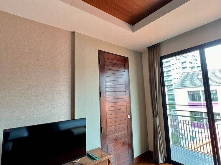 Номер Стандарт, Yotaka Bangkok