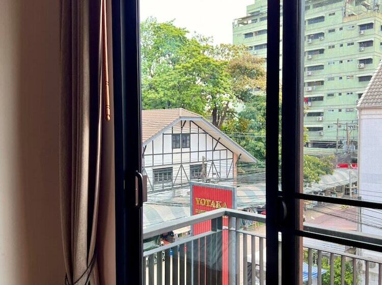 Номер Стандарт, Yotaka Bangkok