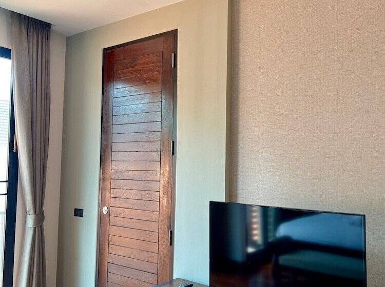 Люкс, Yotaka Bangkok