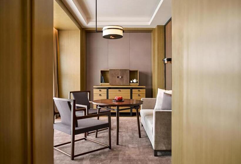 Люкс Deluxe Кровать Кинг, The Puxuan Hotel And Spa