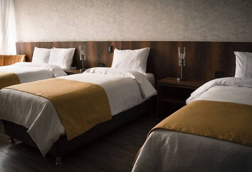 4인용 수피리어 룸, Café Hotel Medellín