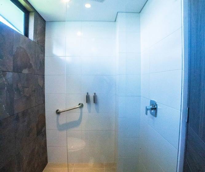 발코니 디럭스 룸, Café Hotel Medellín