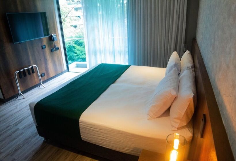 발코니 디럭스 룸, Café Hotel Medellín