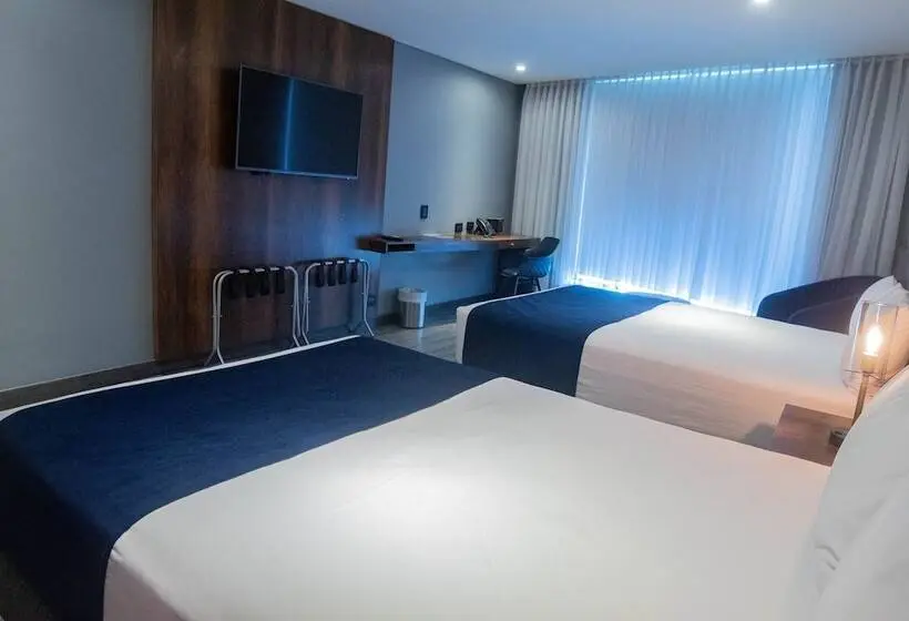 スーペリアの４人部屋, Café Hotel Medellín
