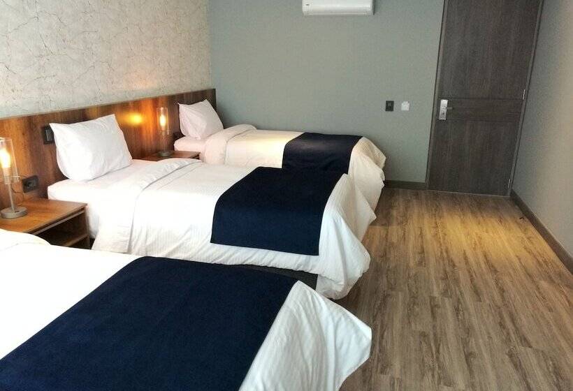 4인용 수피리어 룸, Café Hotel Medellín