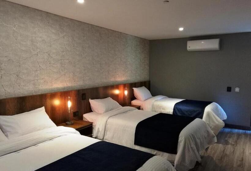 4인용 수피리어 룸, Café Hotel Medellín