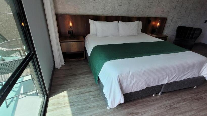 발코니 디럭스 룸, Café Hotel Medellín