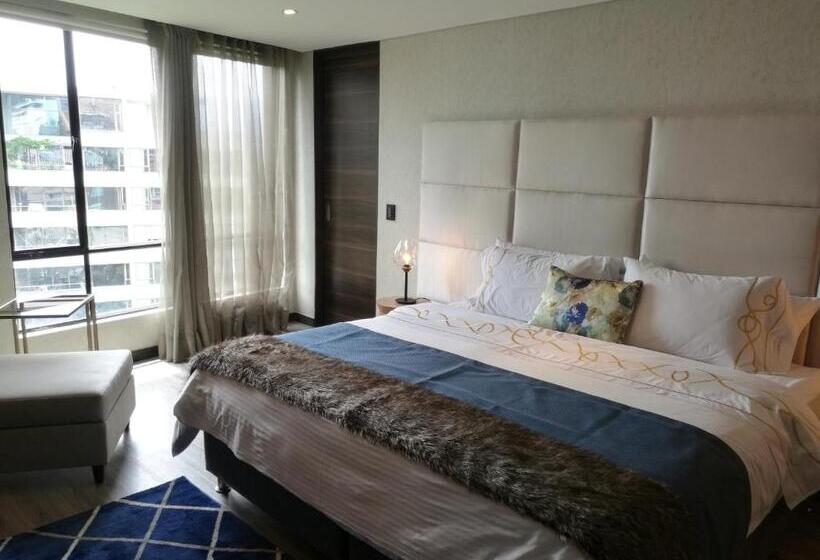 자쿠지 스위트, Café Hotel Medellín