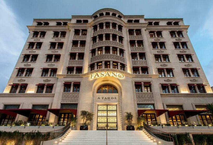 带大床的高级房间, Fasano Salvador