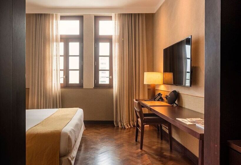 高级大房间, Fasano Salvador