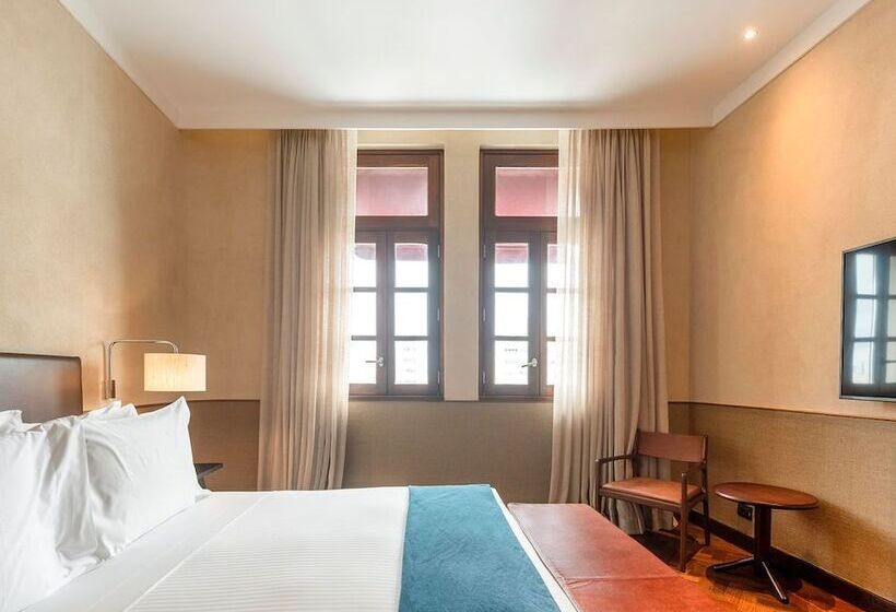 高级大房间, Fasano Salvador