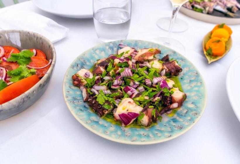 اتاق لوکس با تراس, Mercedes Country House