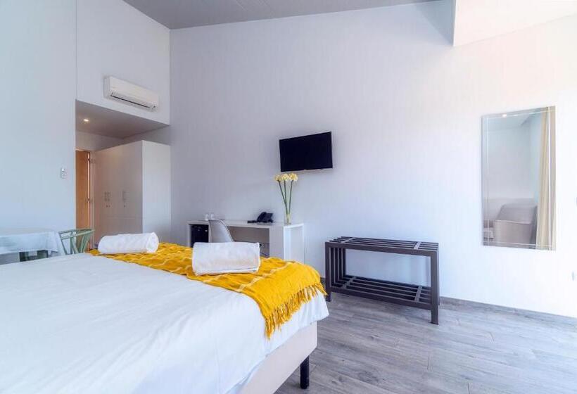 اتاق لوکس با تراس, Mercedes Country House