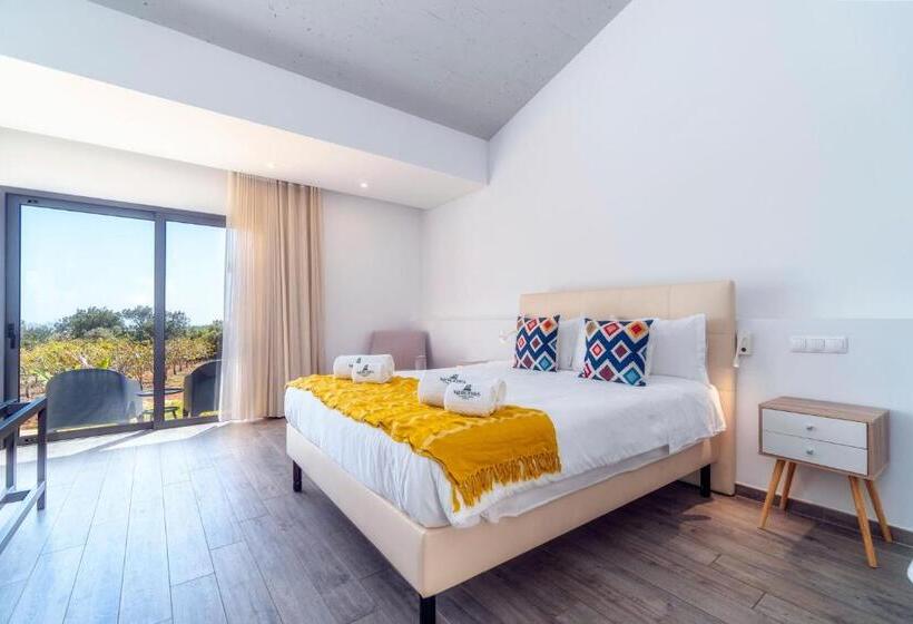 اتاق لوکس با تراس, Mercedes Country House