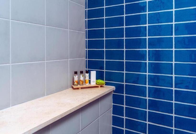 اتاق لوکس, Mercedes Country House