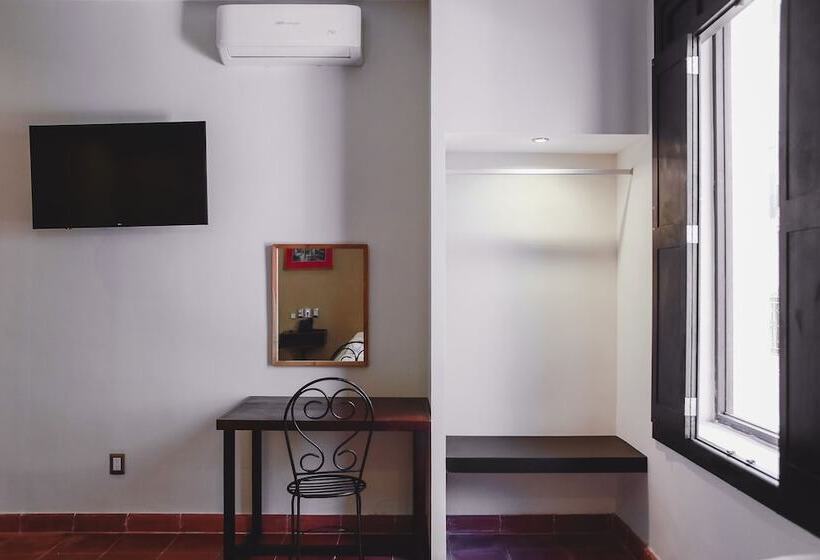 スタンダードトリプルルーム, Merida