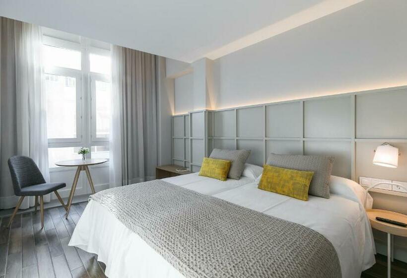 标准间, Pousada Real