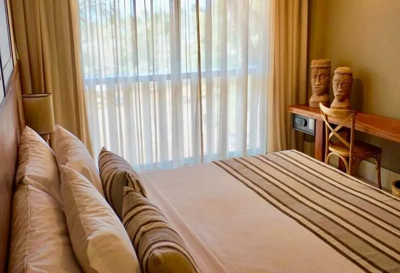 スーペリアトリプルルーム, Samoa Beach Resort