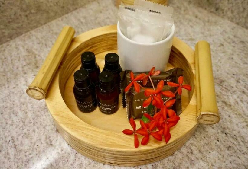 豪华三人间, Samoa Beach Resort