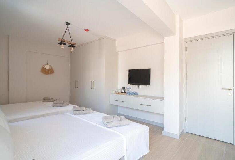 اتاق استاندارد چهارنفره با بالکن, Bellezza Hotel Alaçatı