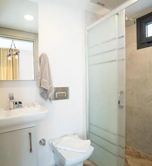 اتاق استاندارد با چشم‌انداز استخر, Bellezza Hotel Alaçatı