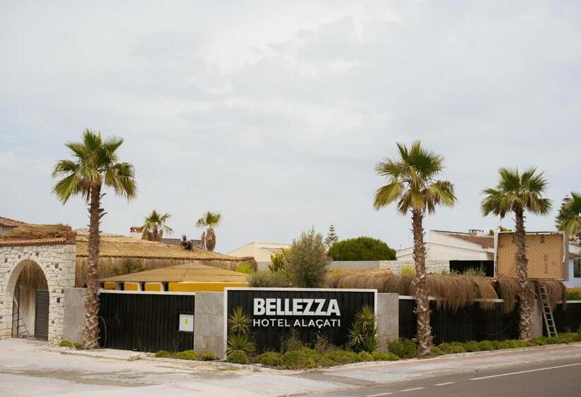 اتاق استاندارد با چشم‌انداز استخر, Bellezza Hotel Alaçatı