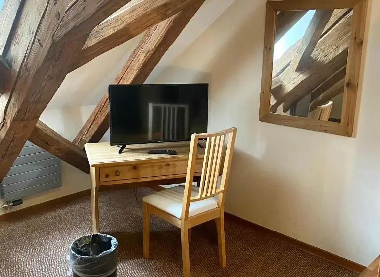 Perhesviitti, Herberge