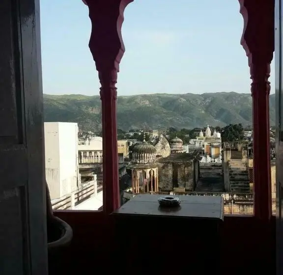 Chambre Supérieure, Paramount Palace