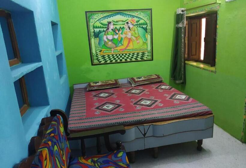 标准间, Paramount Palace