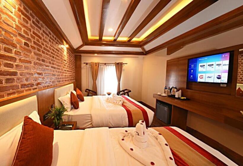 اتاق سوپریور, Thamel Park