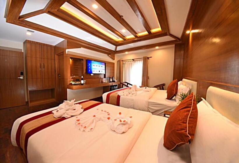 اتاق سوپریور خانوادگی, Thamel Park