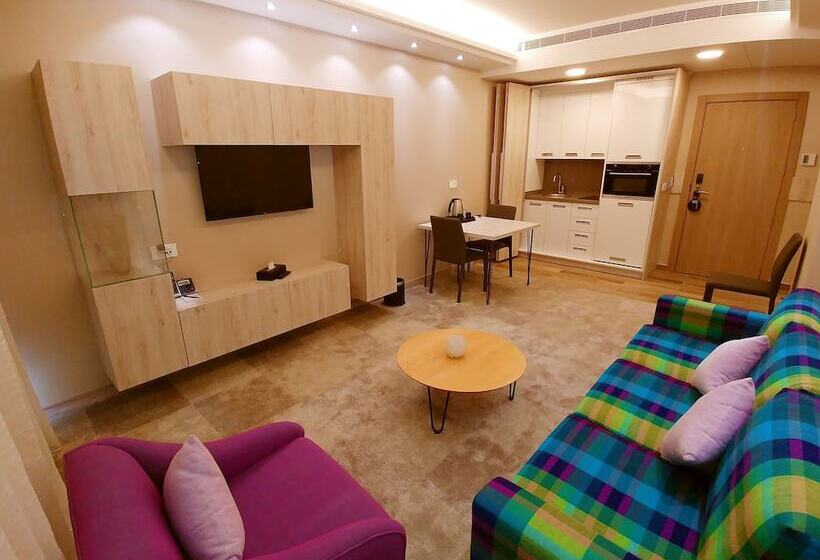 سوئیت سینیور, Maximus Hotel Byblos