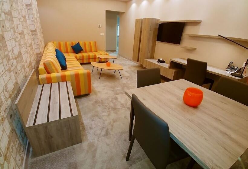 سوئیت سینیور, Maximus Hotel Byblos