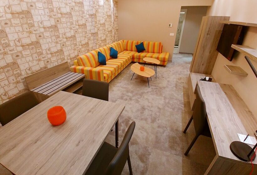 シニアスイート, Maximus Hotel Byblos