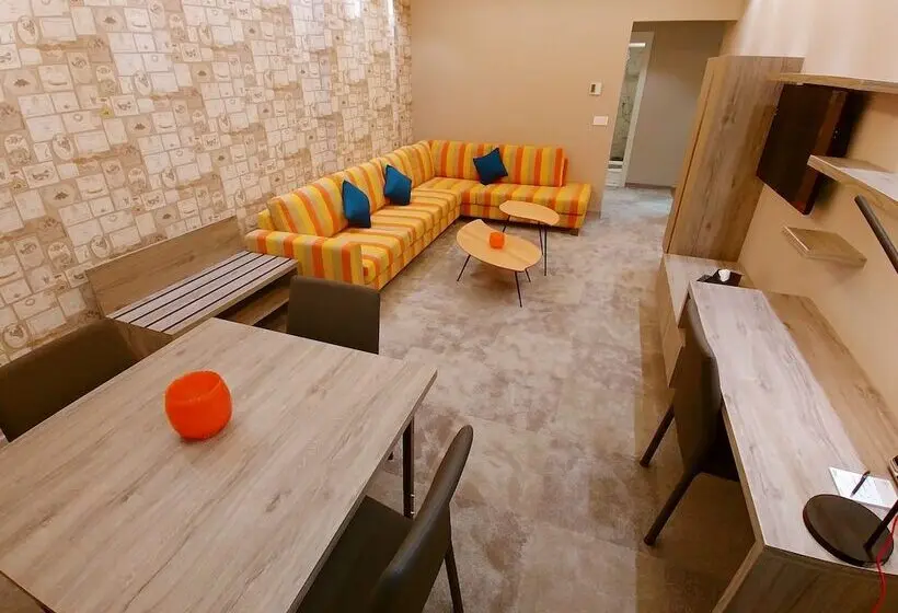 سوئیت سینیور, Maximus Hotel Byblos