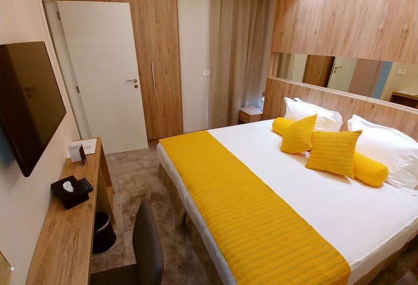 سوئیت سینیور, Maximus Hotel Byblos