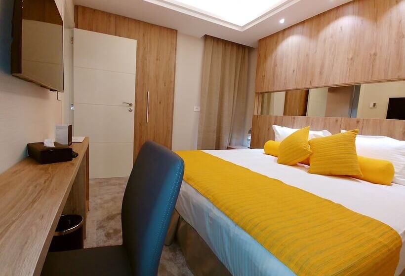シニアスイート, Maximus Hotel Byblos