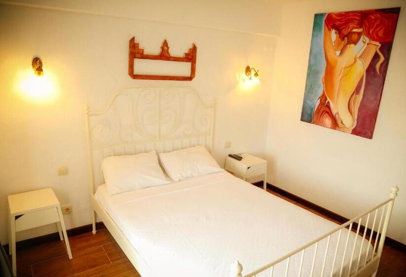 Quarto Estandar, Parva Port