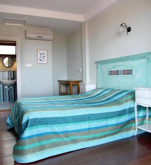 اتاق استاندارد با بالکن و چشم‌انداز دریا, L'isola Guesthouse