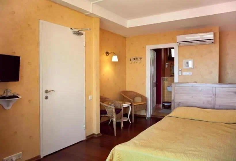 اتاق استاندارد با بالکن و چشم‌انداز دریا, L'isola Guesthouse