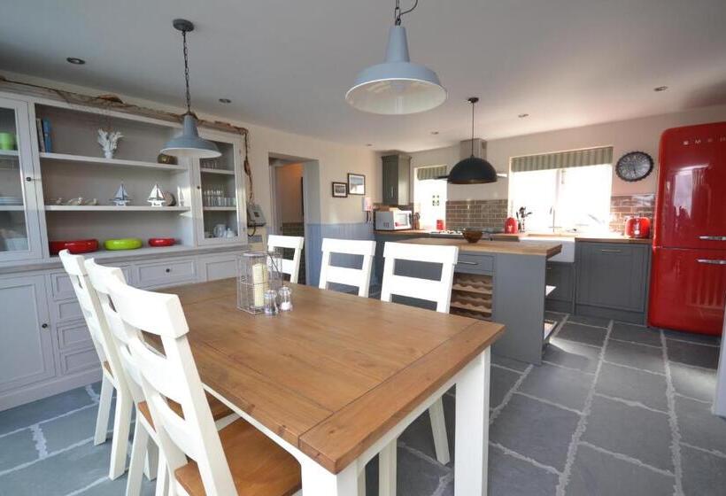 海の見える３ベッドルームアパートメント, Hope & Anchor