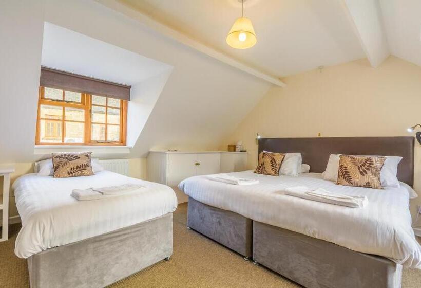 スタンダードトリプルルーム, Volunteer Inn