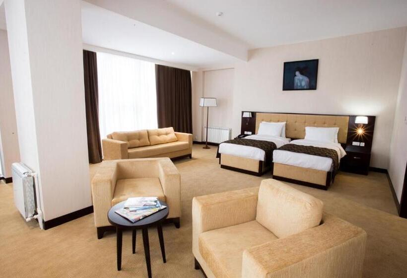 مجموعه ویستا شهر, Harmony Hotel Baku