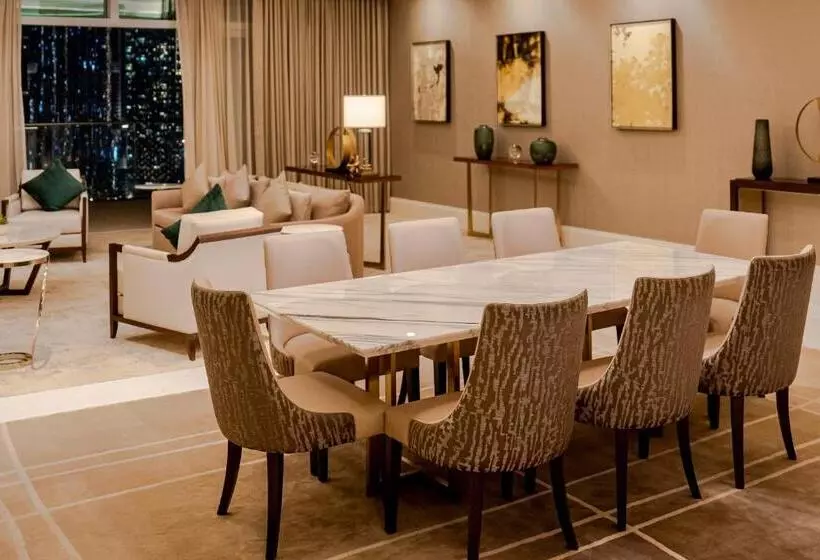 Suite with Views