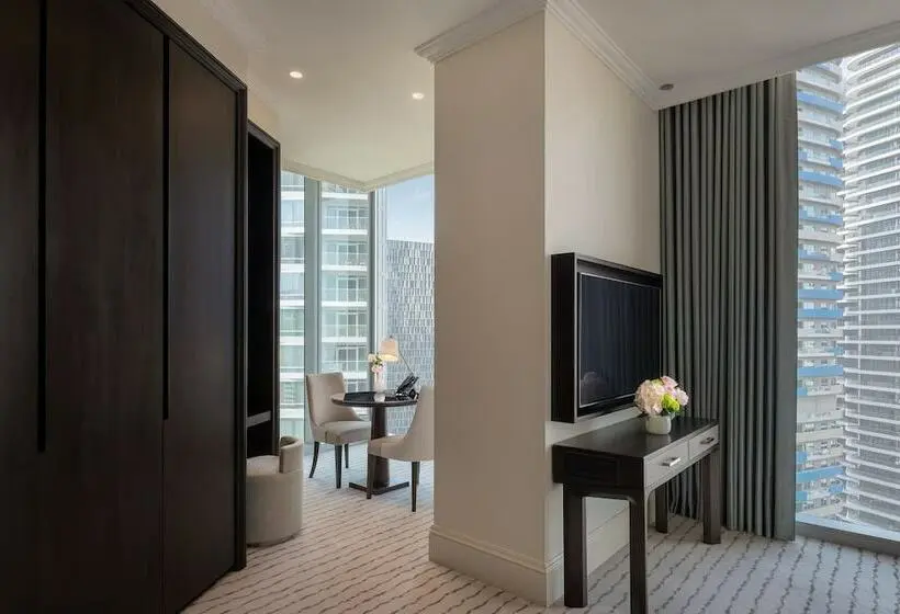 اتاق لوکس با چشم‌انداز, Address Dubai Mall