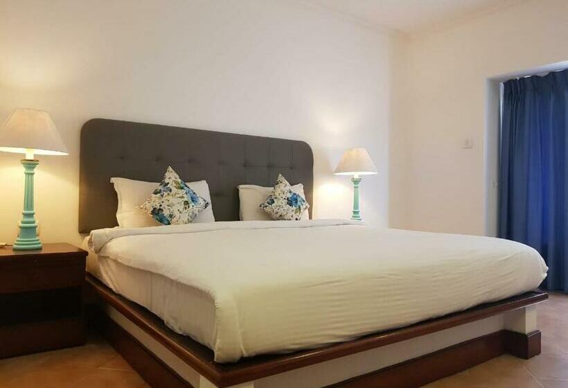 豪华房间, Coconut Grove Beach Resort