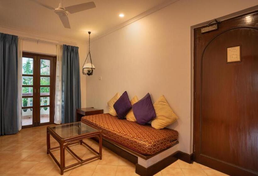 غرفة ديلوكس, Coconut Grove Beach Resort