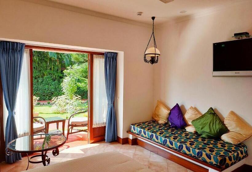 غرفة ديلوكس, Coconut Grove Beach Resort